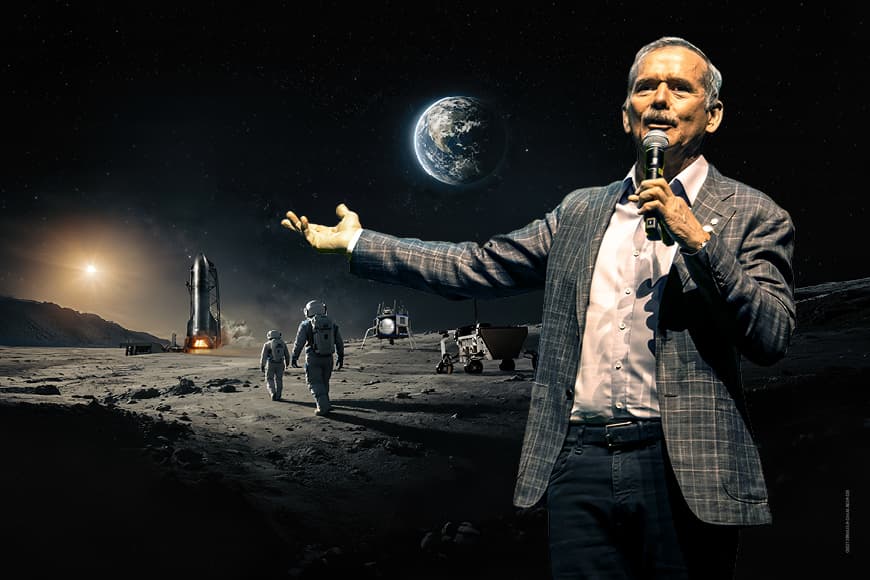Image of Chris Hadfield speaking