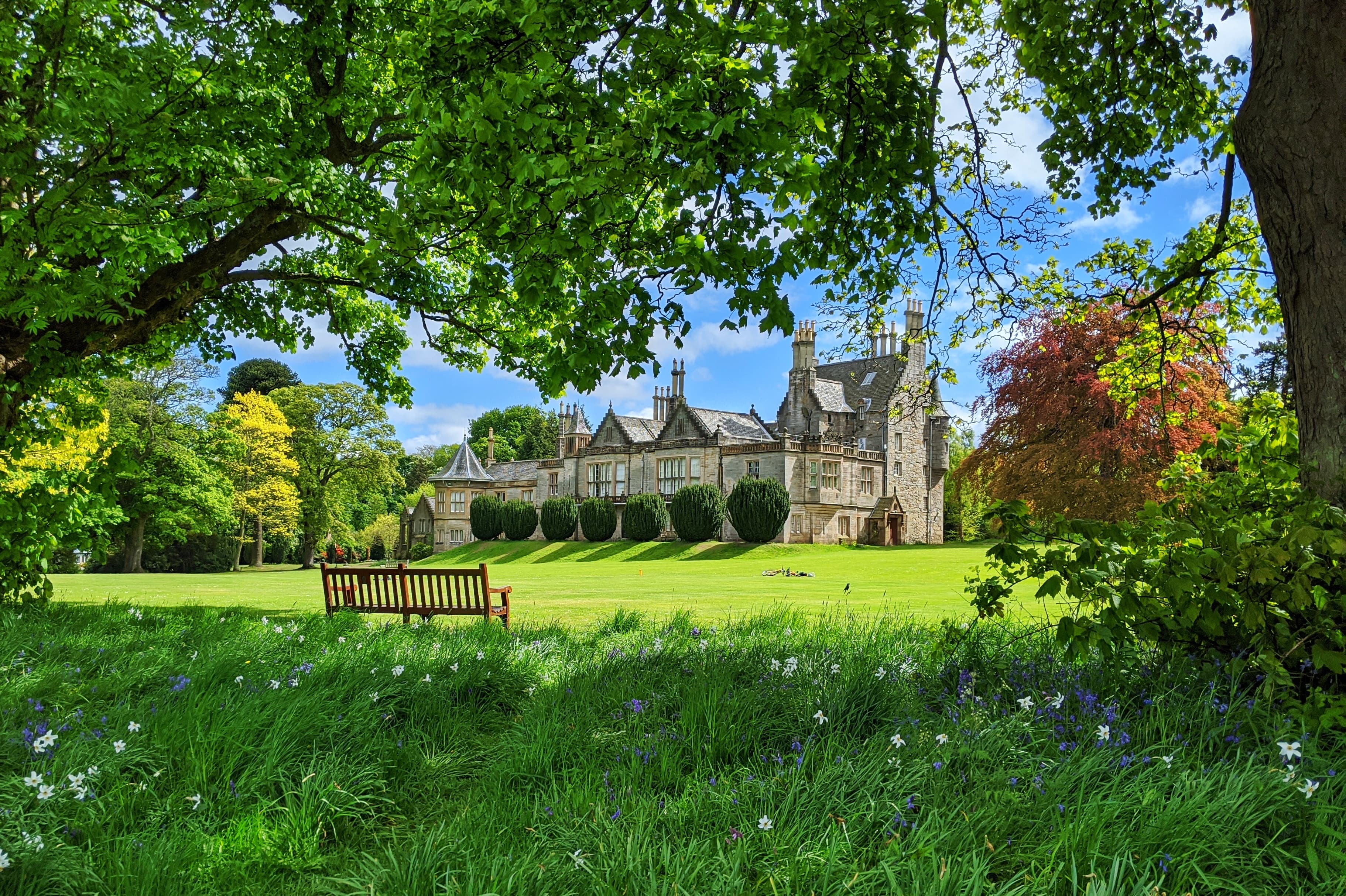 Lauriston Castle grounds in Summer 