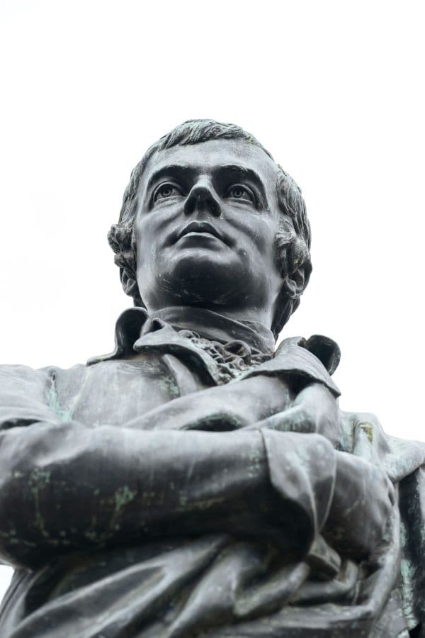 Closeup of Robert Burns statue's face