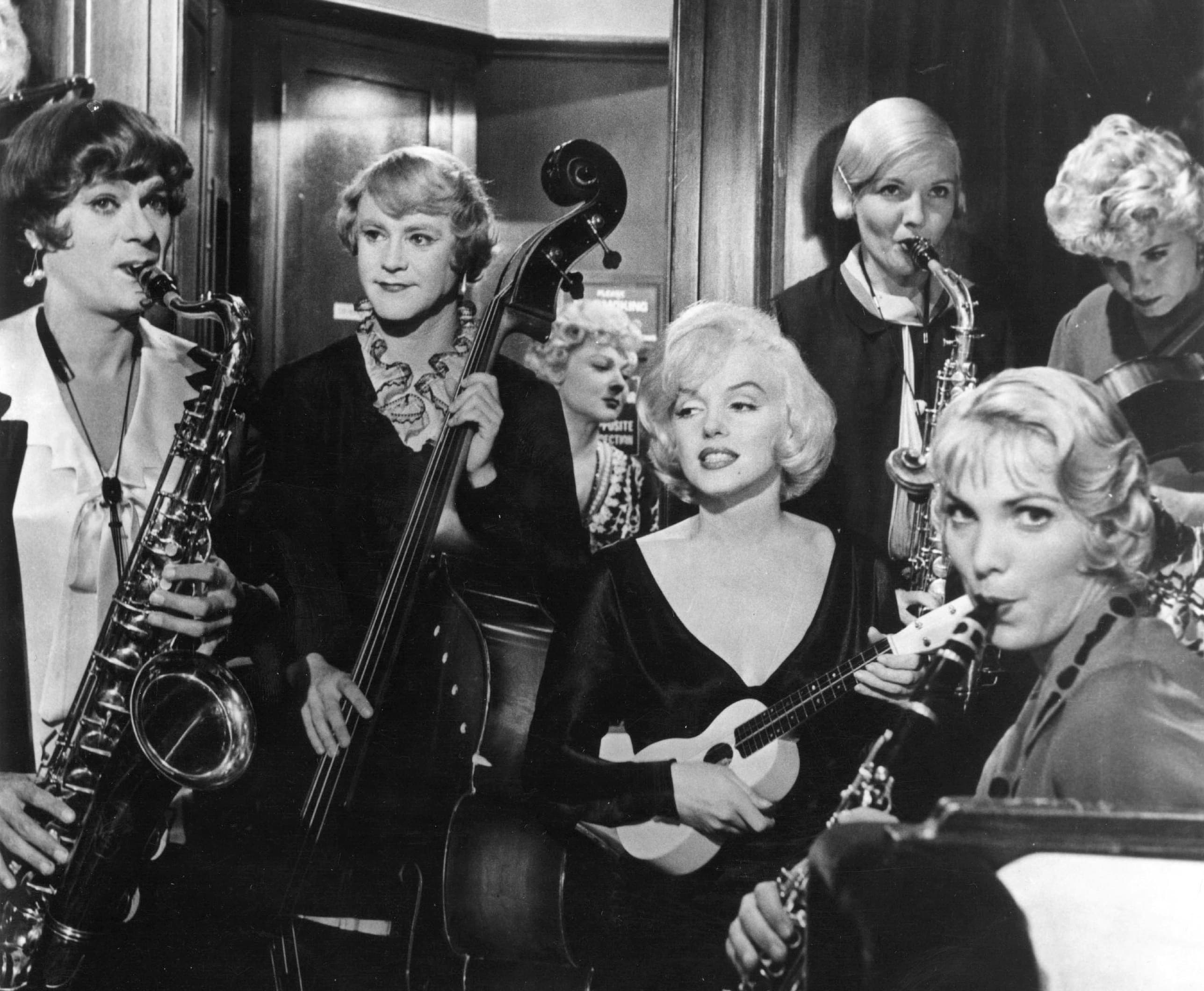 Still from the film Some Like it Hot