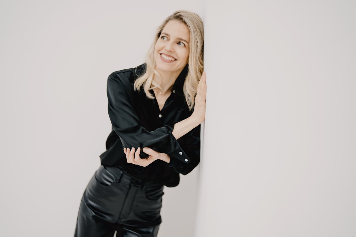 Karina Canellakis in a promo shot for Strauss's Elektra